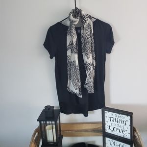 Blouse with accessory